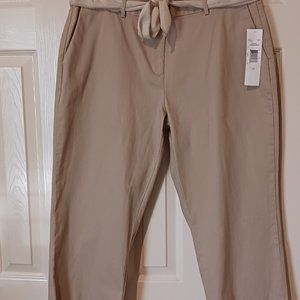 First Issue Capris  Women Size 14